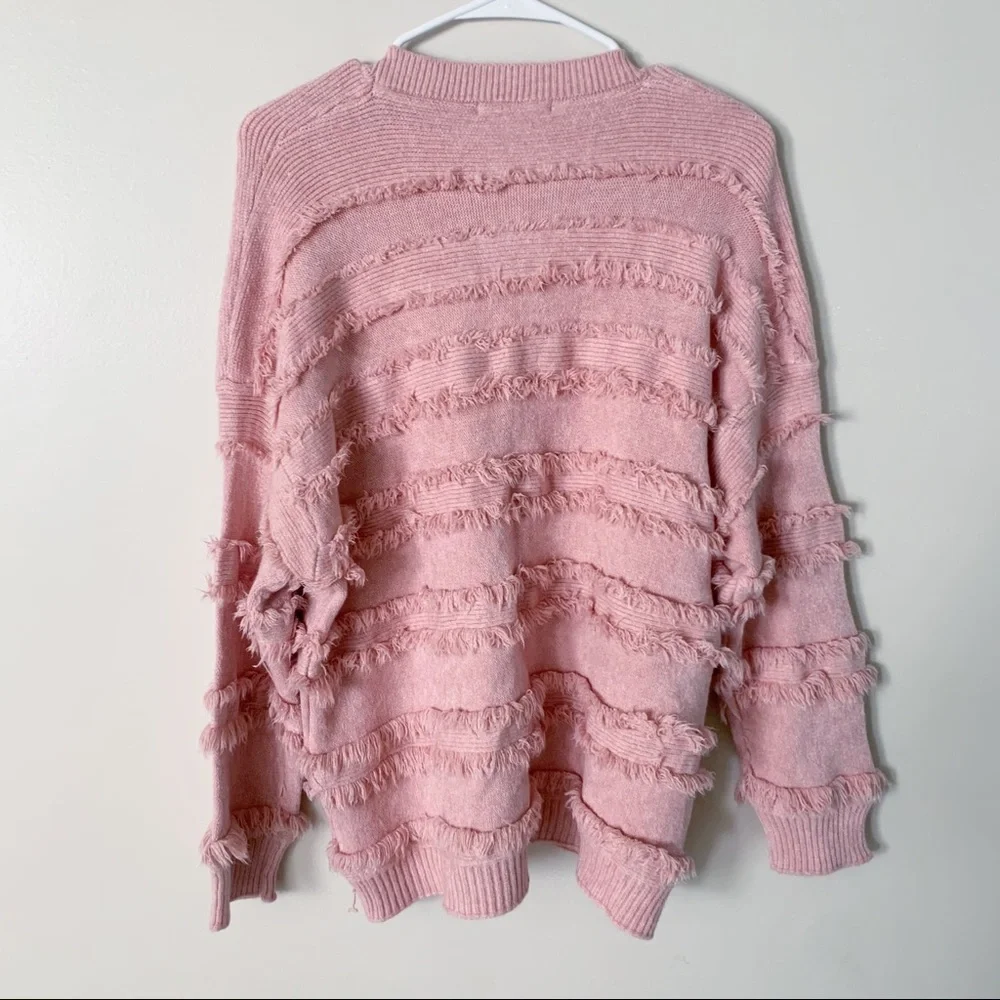 Knitted belle crew neck fringe sweater pink size small - Picture 3 of 8